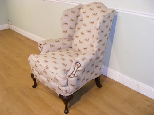 AN EDWARDIAN RECENTLY REUPHOLSTERED WINGBACK ARMCHAIR - ADDITIONAL PHOTO 4