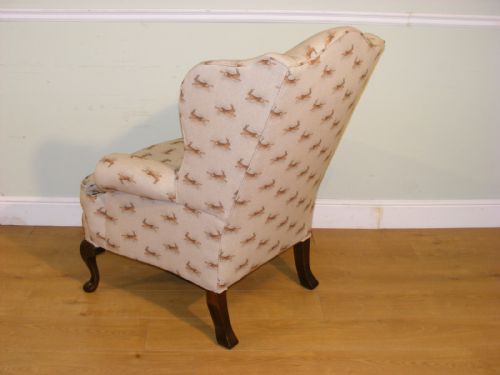 AN EDWARDIAN RECENTLY REUPHOLSTERED WINGBACK ARMCHAIR - ADDITIONAL PHOTO 16