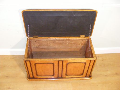 A 19TH CENTURY BIRCH OTTOMAN BLANKET BOX - ADDITIONAL PHOTO 11