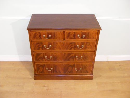 AN EDWARDIAN MAHOGANY AND INLAID CHEST OF DRAWERS - ADDITIONAL PHOTO 1