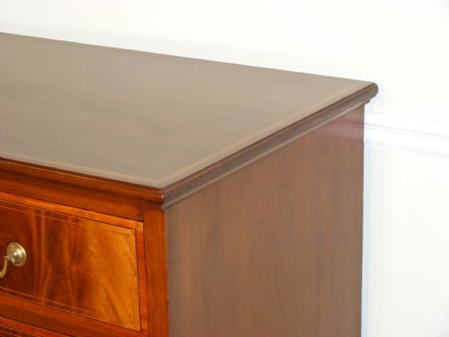 AN EDWARDIAN MAHOGANY AND INLAID CHEST OF DRAWERS - ADDITIONAL PHOTO 10