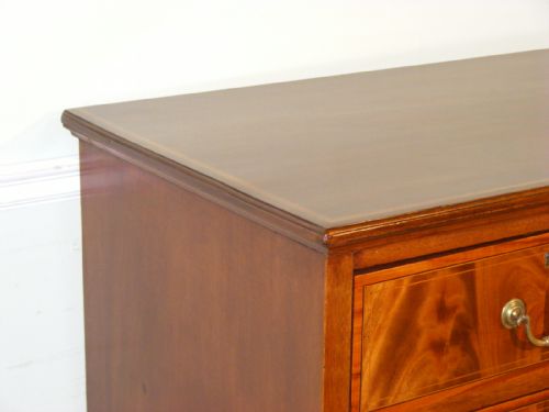 AN EDWARDIAN MAHOGANY AND INLAID CHEST OF DRAWERS - ADDITIONAL PHOTO 11