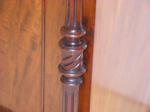 A 19TH CENTURY MAHOGANY LIBRARY BOOKCASE - ADDITIONAL PHOTO 16