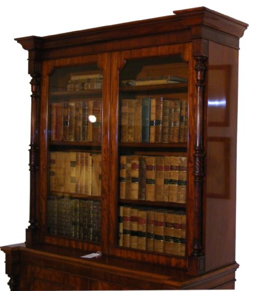 A 19TH CENTURY MAHOGANY LIBRARY BOOKCASE - ADDITIONAL PHOTO 3