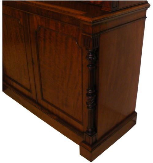 A 19TH CENTURY MAHOGANY LIBRARY BOOKCASE - ADDITIONAL PHOTO 4