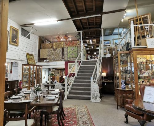 LONG MELFORD ANTIQUES PROFILE PHOTO WHICH LINKS TO DEALER PAGE