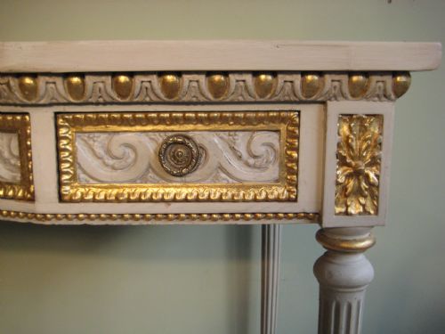 FRENCH PAINTED AND PARCELGILT WRITING TABLE - ADDITIONAL PHOTO 4
