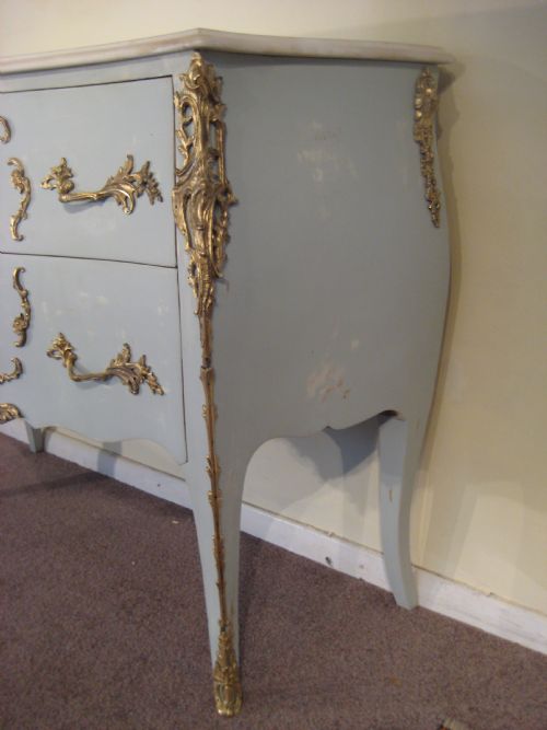 FRENCH LOUIS XV STYLE PAINTED COMMODE - ADDITIONAL PHOTO 2