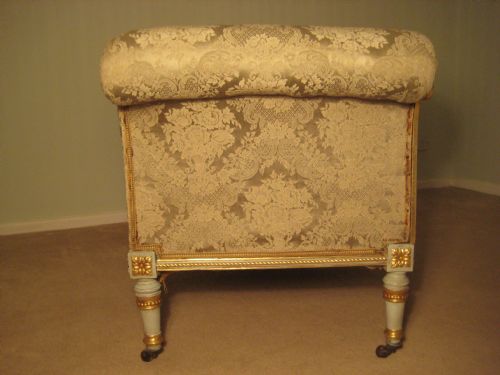 PAINTED AND PARCELGILT CHAISE LONGUE - ADDITIONAL PHOTO 6
