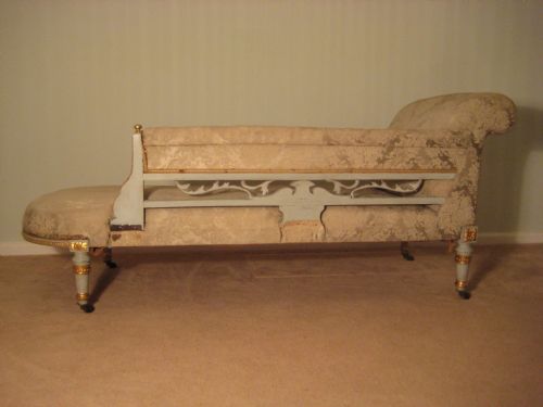 PAINTED AND PARCELGILT CHAISE LONGUE - ADDITIONAL PHOTO 8