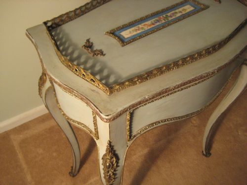 PAIR LOUIS XV STYLE JARDINIERE TABLES - ADDITIONAL PHOTO 8