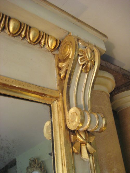 PAINTED AND PARCELGILT OVERMANTLE - ADDITIONAL PHOTO 3