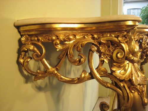 19TH CENTURY GILT CONSOLE TABLE - ADDITIONAL PHOTO 9