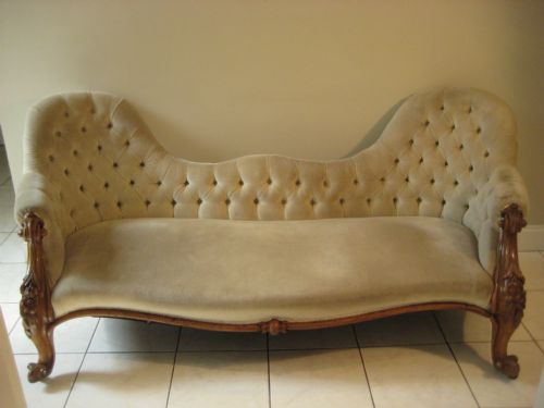 victorian walnut sofa - CATEGORY: ANTIQUE SOFAS - DATED 1850