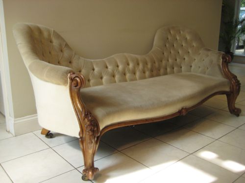 VICTORIAN WALNUT SOFA - ADDITIONAL PHOTO 1