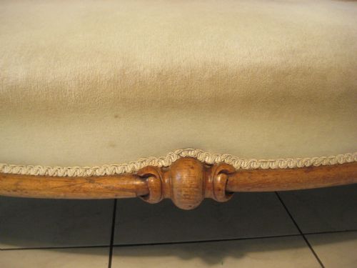 VICTORIAN WALNUT SOFA - ADDITIONAL PHOTO 9