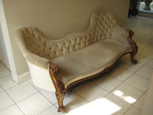 VICTORIAN WALNUT SOFA - ADDITIONAL PHOTO 10