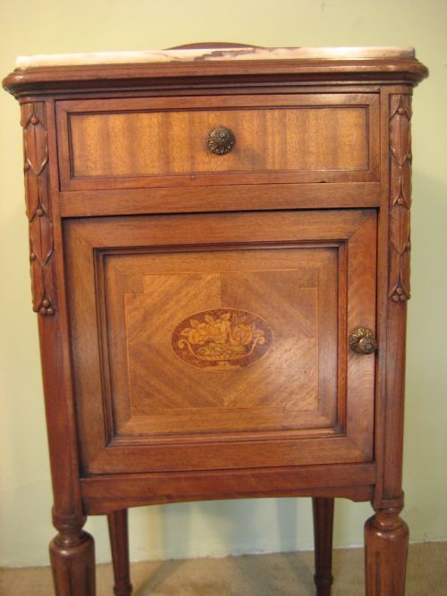 PAIR FRENCH LOUIS XVI STYLE BEDSIDE CABINETS - ADDITIONAL PHOTO 4