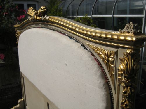 FRENCH PAINTED AND PARCELGILT BED - ADDITIONAL PHOTO 5