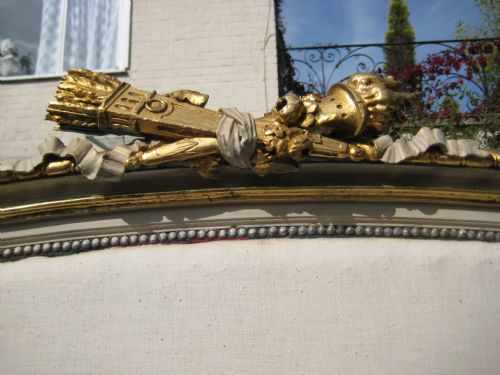 FRENCH PAINTED AND PARCELGILT BED - ADDITIONAL PHOTO 6
