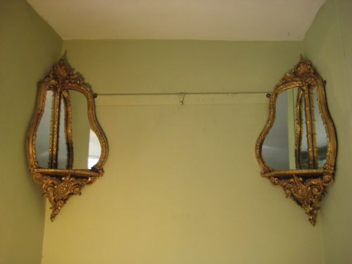 PAIR GILT MIRRORED CORNER BRACKETS - ADDITIONAL PHOTO 1
