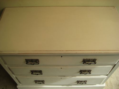 PAINTED CHEST OF DRWAWERS - ADDITIONAL PHOTO 4
