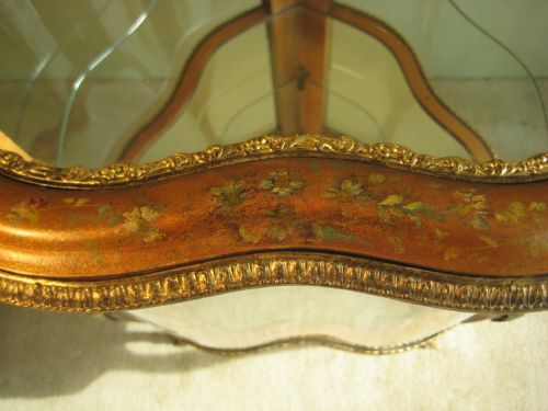 FRENCH LACQUER VITRINE WITH SHAPED GLASS - ADDITIONAL PHOTO 3