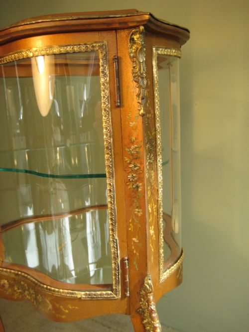 FRENCH LACQUER VITRINE WITH SHAPED GLASS - ADDITIONAL PHOTO 4