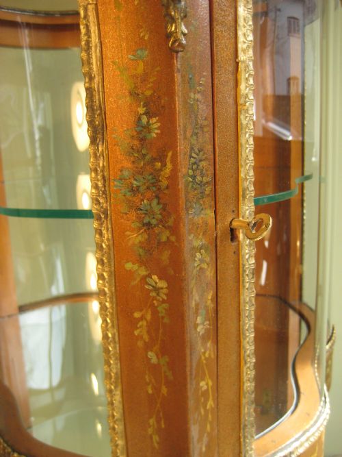 FRENCH LACQUER VITRINE WITH SHAPED GLASS - ADDITIONAL PHOTO 6