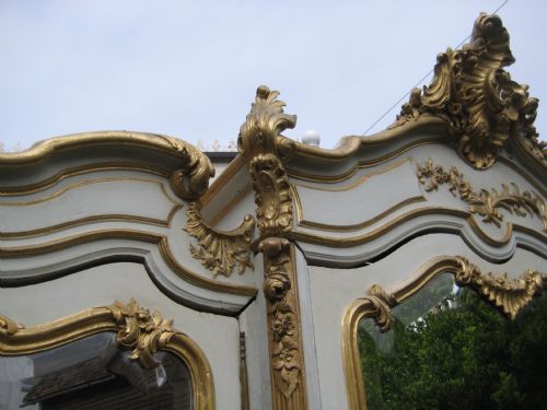 FRENCH LOUIS XV STYLE ARMOIRE - ADDITIONAL PHOTO 2