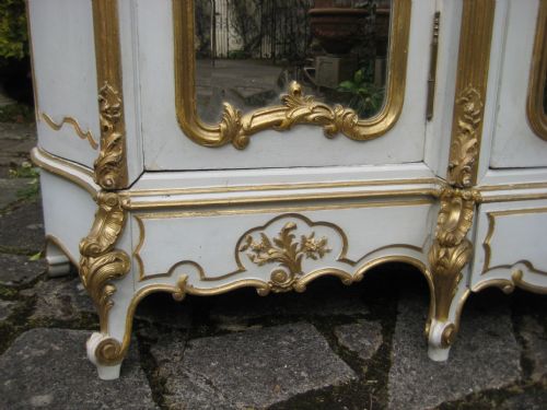 FRENCH LOUIS XV STYLE ARMOIRE - ADDITIONAL PHOTO 3