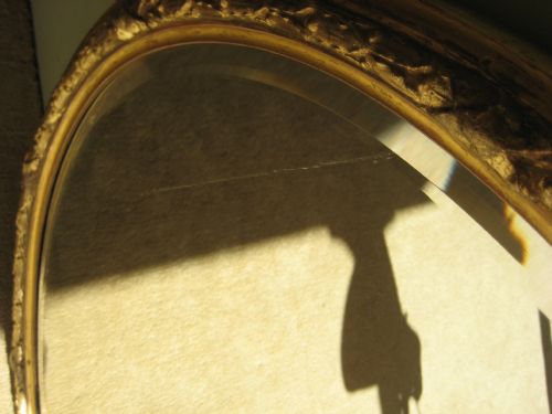 19TH CENTURY ENGLISH LARGE OVAL GILT WALL MIRROR - ADDITIONAL PHOTO 6