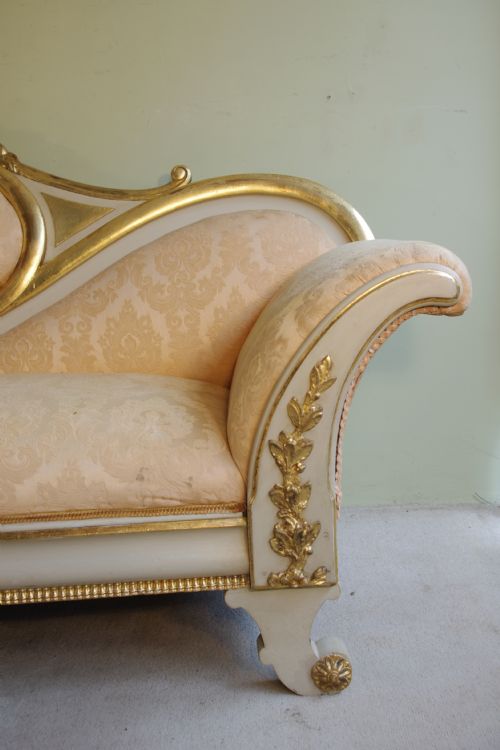 PAINTED AND PARCELGILT SOFACHAISE LONGUE - ADDITIONAL PHOTO 5