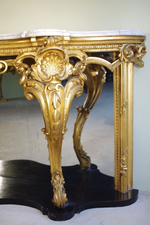 19TH CENTURY ENGLISH GILT CONSOLE TABLE - ADDITIONAL PHOTO 4