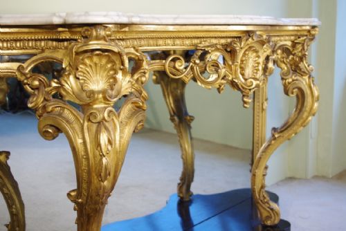 19TH CENTURY ENGLISH GILT CONSOLE TABLE - ADDITIONAL PHOTO 7