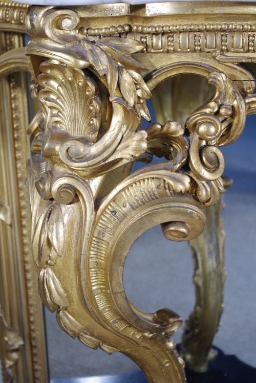 19TH CENTURY ENGLISH GILT CONSOLE TABLE - ADDITIONAL PHOTO 10