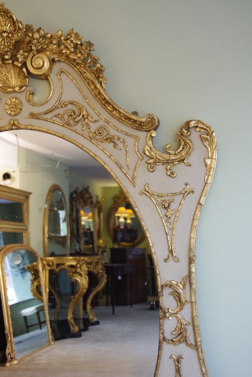 ENGLISH VICTORIAN PAINTED AND PARCELGILT LARGE OVERMANTLE MIRROR - ADDITIONAL PHOTO 3