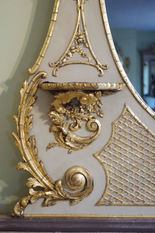 ENGLISH VICTORIAN PAINTED AND PARCELGILT LARGE OVERMANTLE MIRROR - ADDITIONAL PHOTO 6