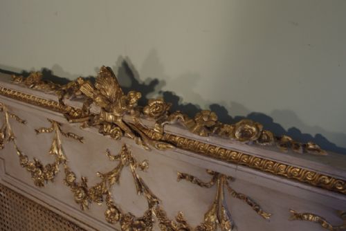 FRENCH PAINTED AND PARCELGILT HEADBOARDBED - ADDITIONAL PHOTO 3