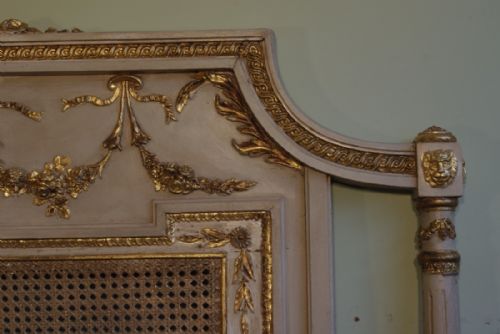 FRENCH PAINTED AND PARCELGILT HEADBOARDBED - ADDITIONAL PHOTO 7