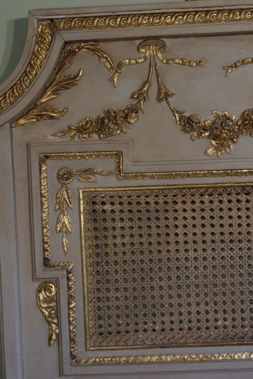 FRENCH PAINTED AND PARCELGILT HEADBOARDBED - ADDITIONAL PHOTO 8