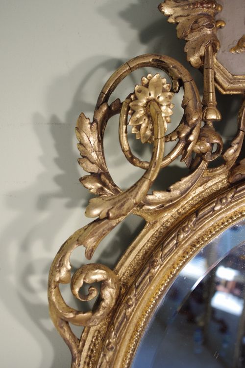19TH CENTURY ENGLISH GILT OVAL WALL MIRROR WITH BRACKETS - ADDITIONAL PHOTO 6