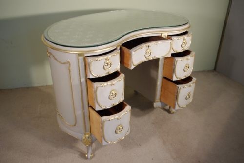 PAINTED AND PARCELGILT DRESSING TABLE AND PAIR BEDSIDE CABINETS - ADDITIONAL PHOTO 5