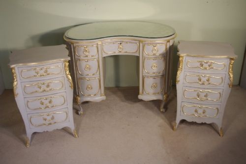 PAINTED AND PARCELGILT DRESSING TABLE AND PAIR BEDSIDE CABINETS - ADDITIONAL PHOTO 14