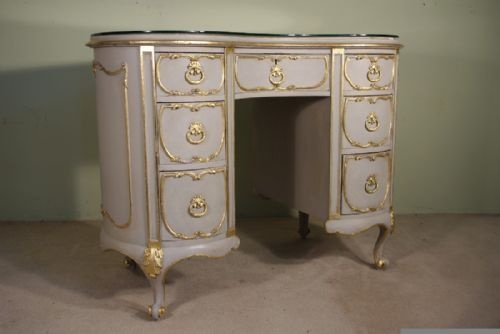 FRENCH PAINTED AND PARCELGILT DRESSING TABLE - ADDITIONAL PHOTO 2
