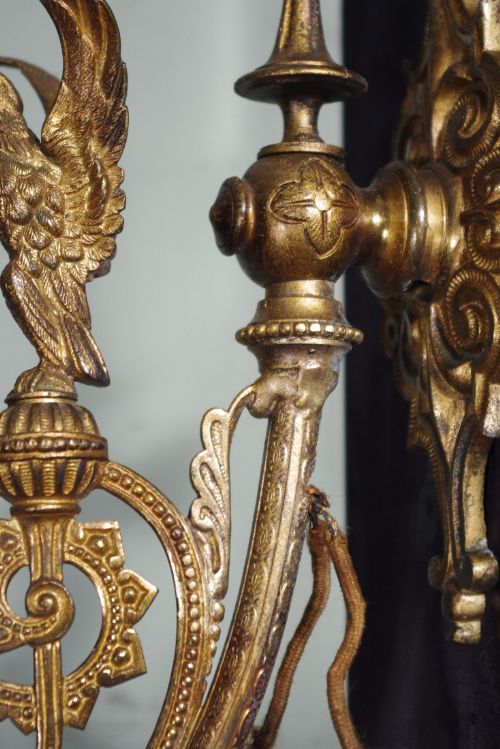 SET OF FOUR GILT METAL WALL LIGHTS - ADDITIONAL PHOTO 9