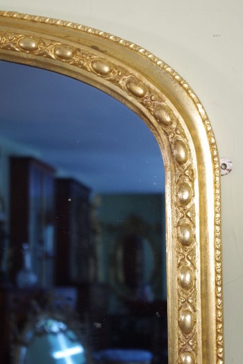 LARGE GILT ARCH TOP OVERMANTLE MIRROR - ADDITIONAL PHOTO 3