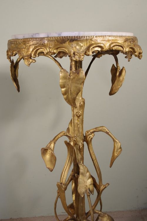 GILT 'LILY' OCCASIONALLAMP TABLE WITH MARBLE TOP - ADDITIONAL PHOTO 3