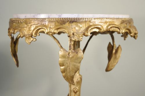 GILT 'LILY' OCCASIONALLAMP TABLE WITH MARBLE TOP - ADDITIONAL PHOTO 6