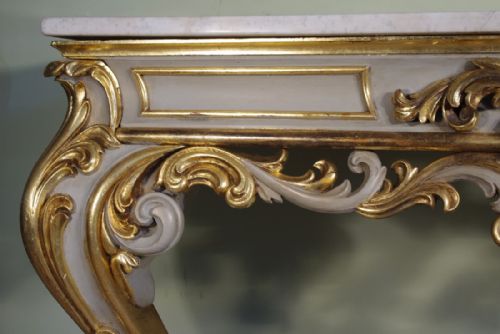 PAINTED AND PARCELGILT CONSOLE TABLE WITH MARBLE TOP - ADDITIONAL PHOTO 5